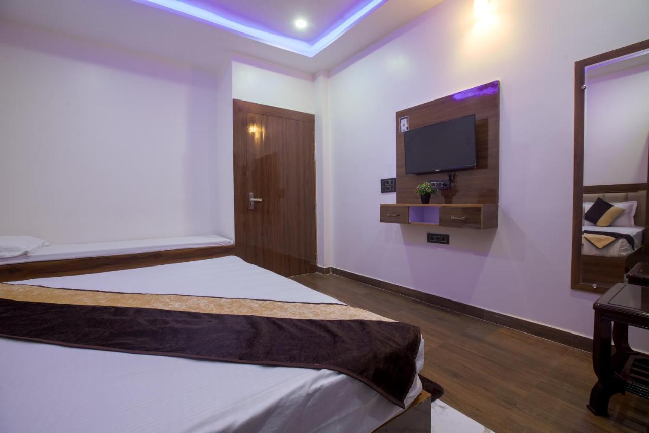 Hotel Madhav Residency Mathura Zewnętrze zdjęcie